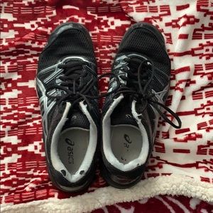 Asics volleyball shoes